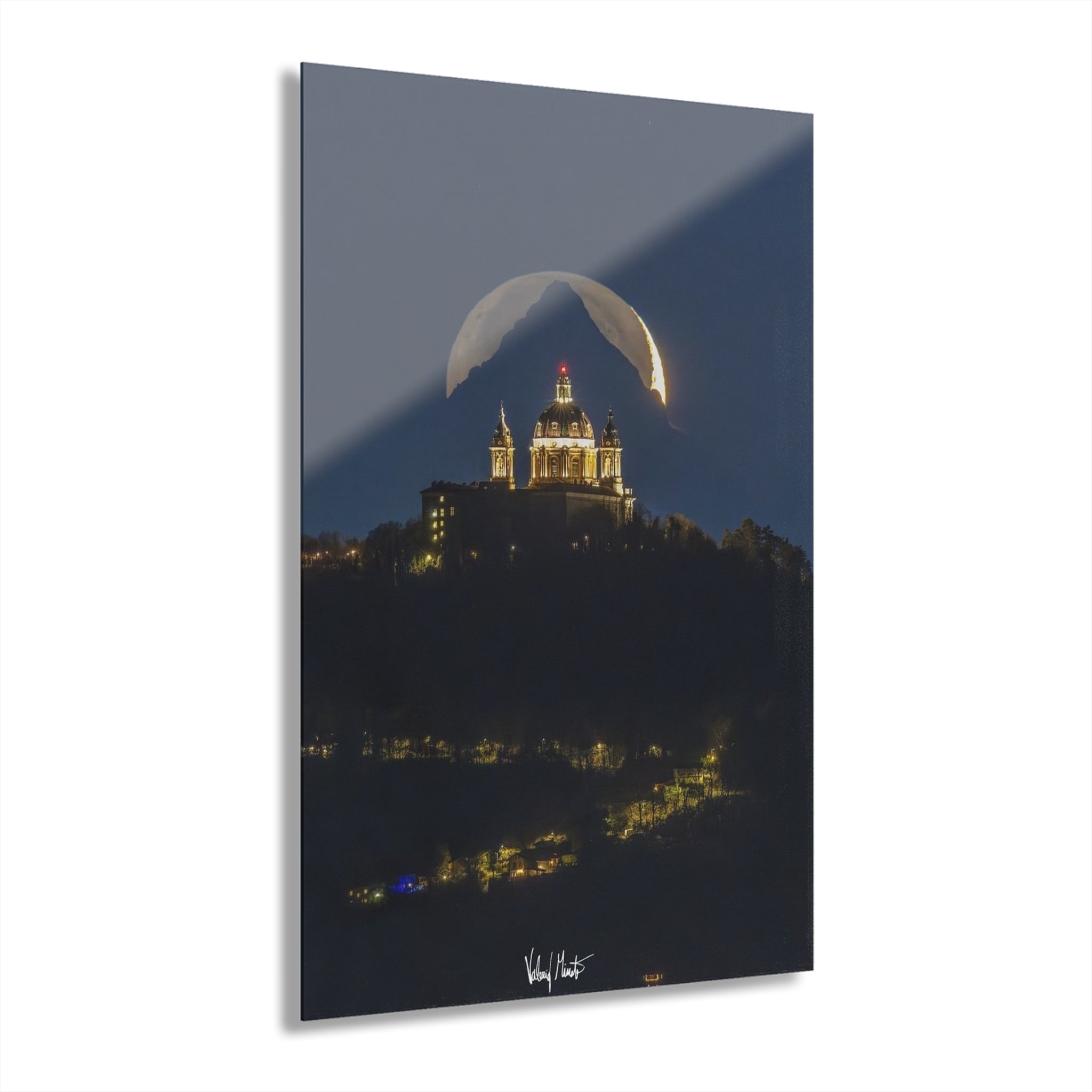 THE BASILICA OF SUPERGA X MT MONVISO [ITALY] ALIGNED WITH THE MOON