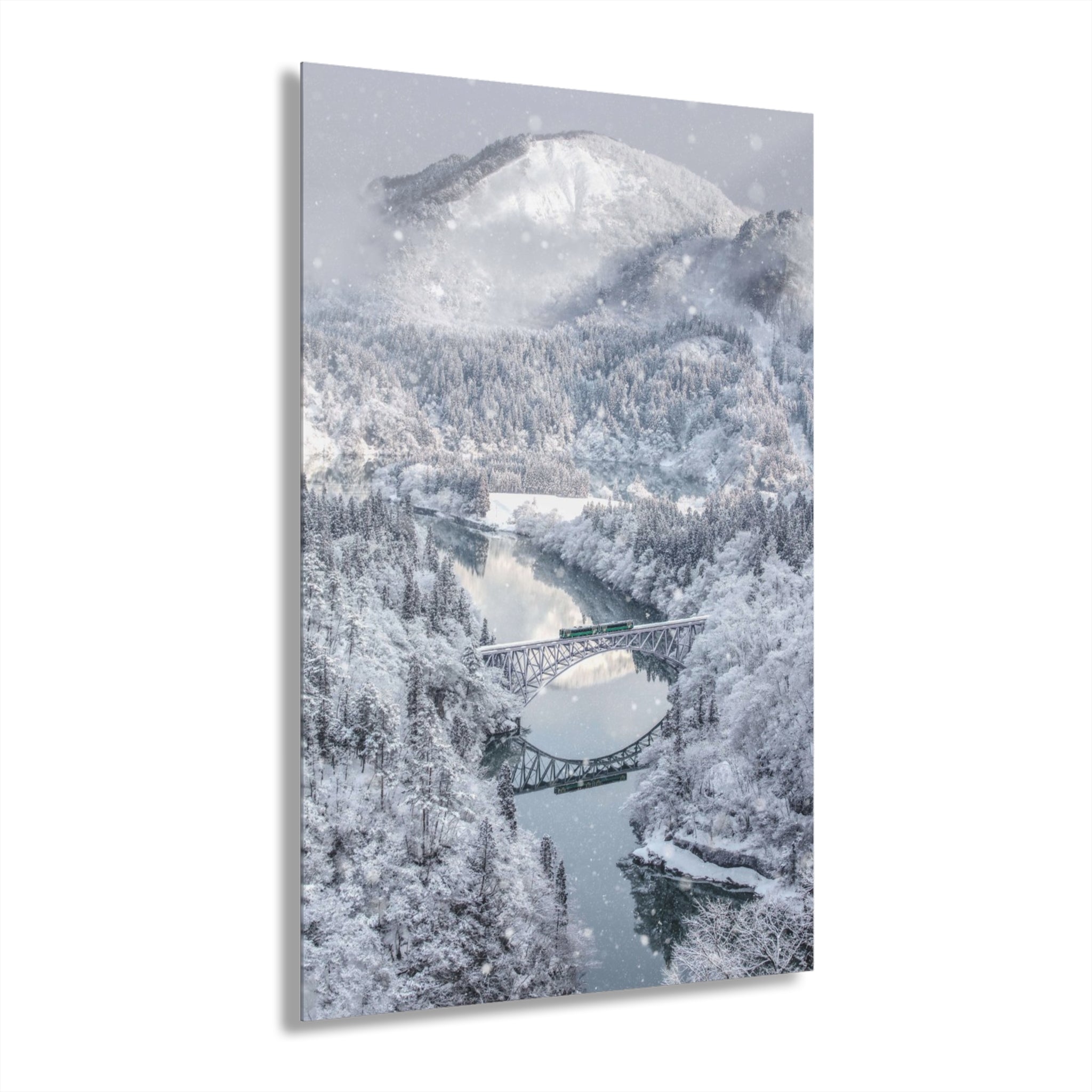 TADAMI RAILWAY LINE IN WINTER